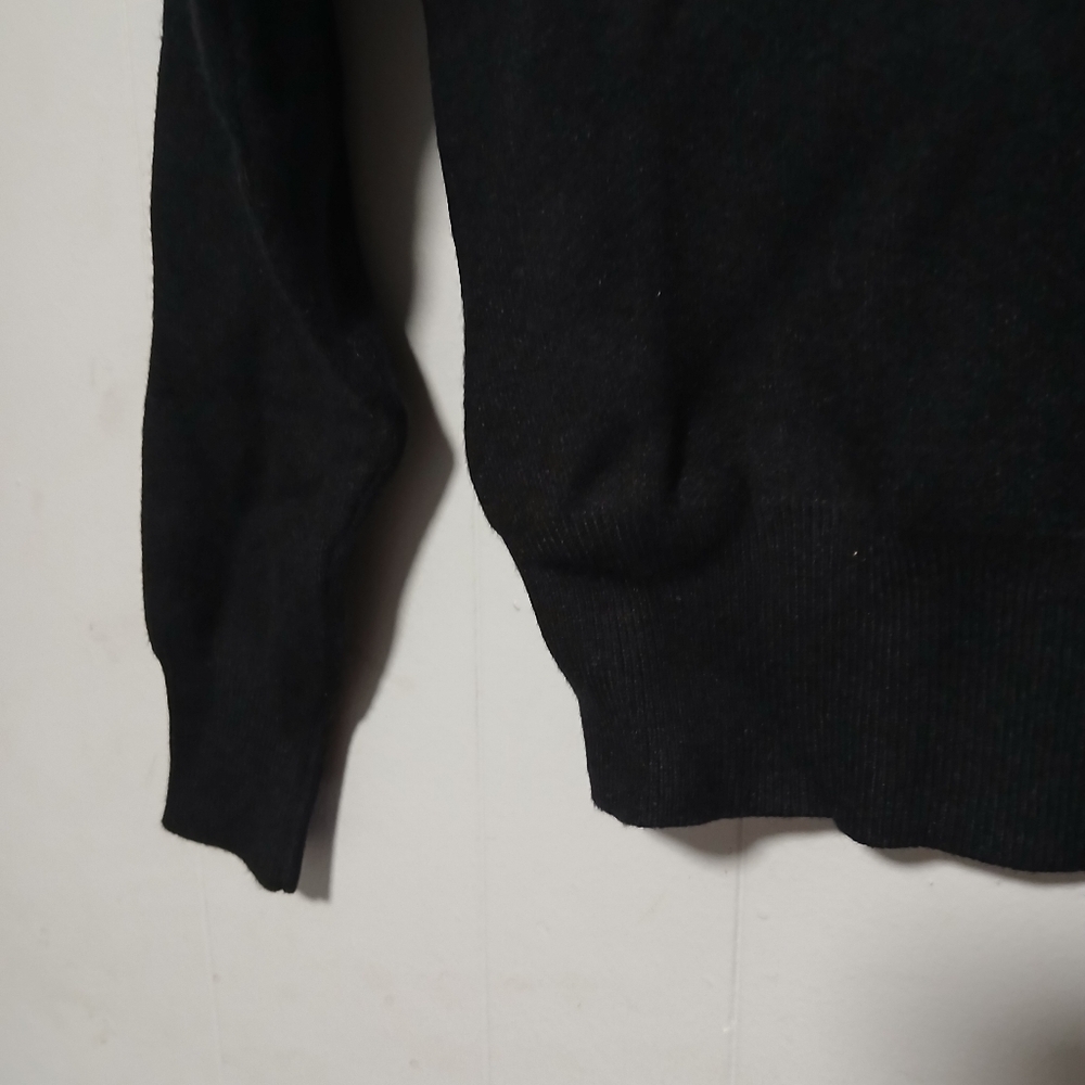 River island ladies black sweater. Size 8 petite. Sequins around neck. - Picture 5 of 15